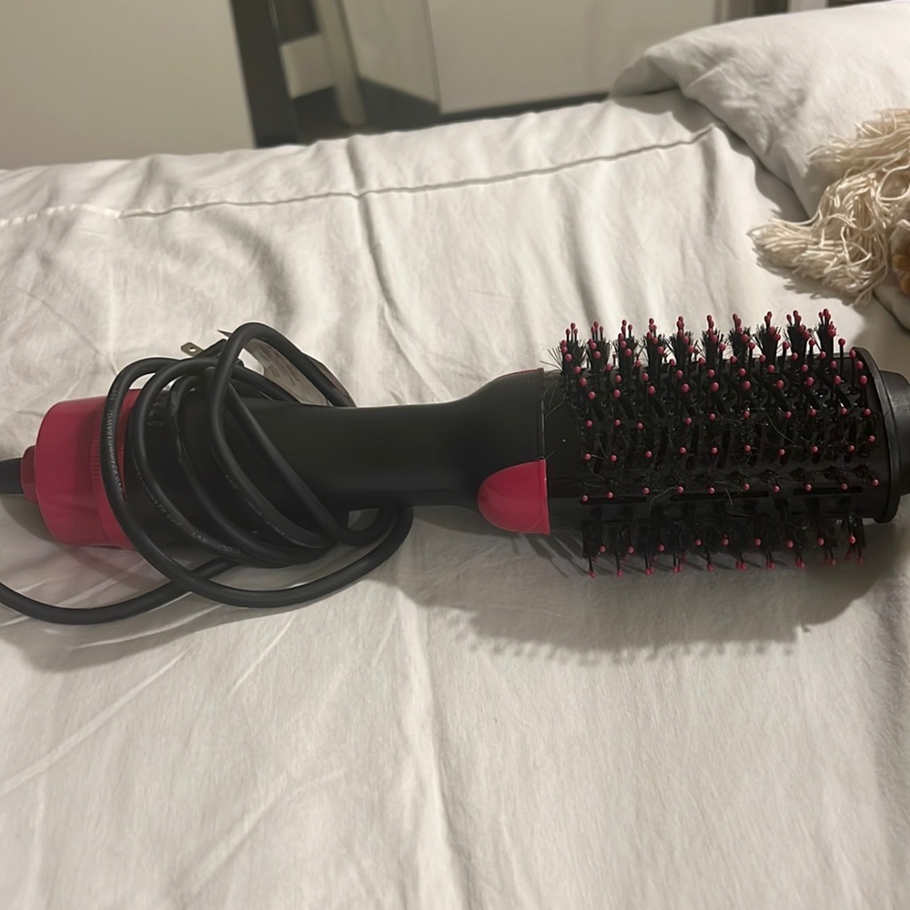 Blow dry brush